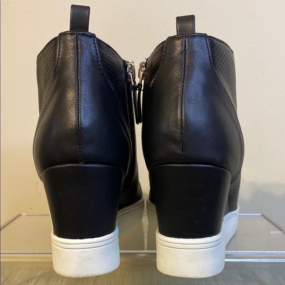 Mia Black Wedge Ankle Boots Size 9.5 - Picture 4 of 7